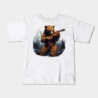 Grizzly Bear playing violin Kids T-Shirt